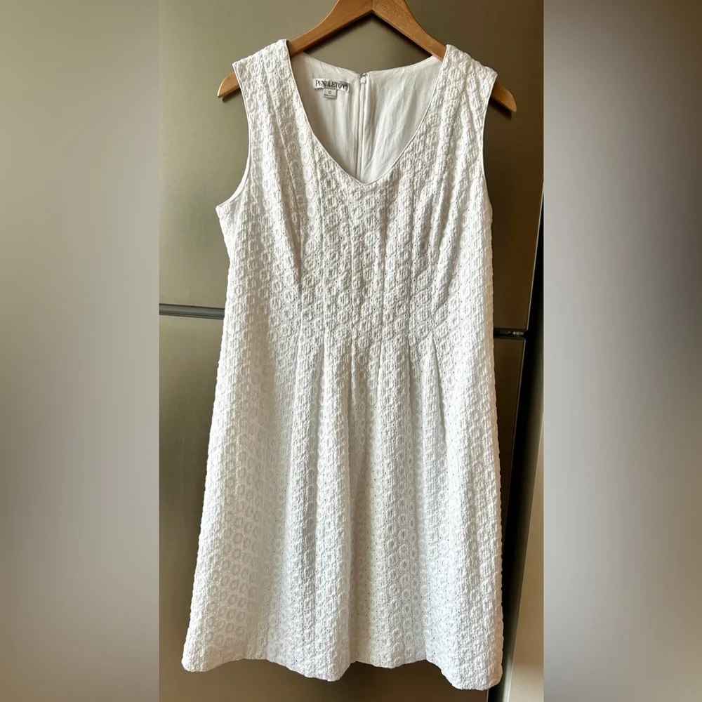Pendleton White Eyelet Dress Size 10 Cotton Sleeveless A-Line Summer - Picture 1 of 5